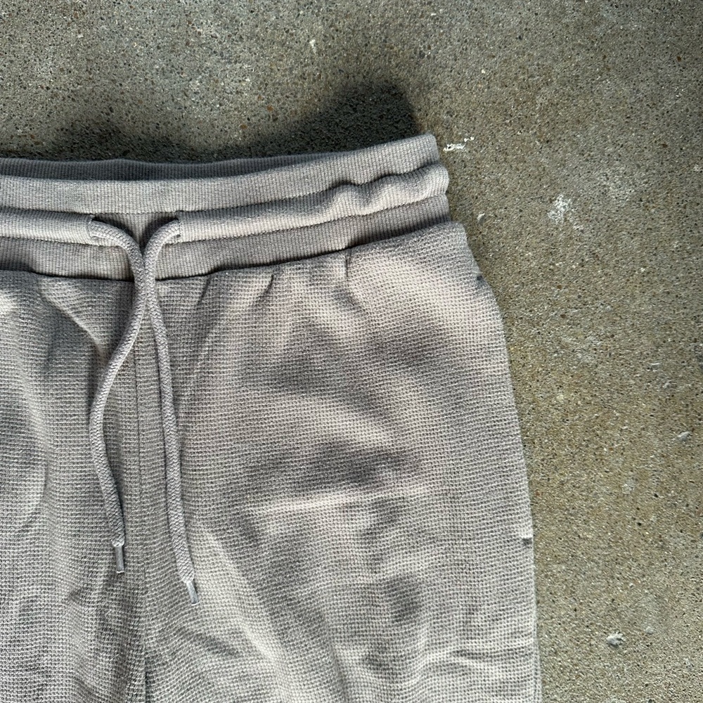 Aritzia Sunday Best Baby Waffle Jogger Rocky Grey Size XS, See Photos For Color - Picture 10 of 12